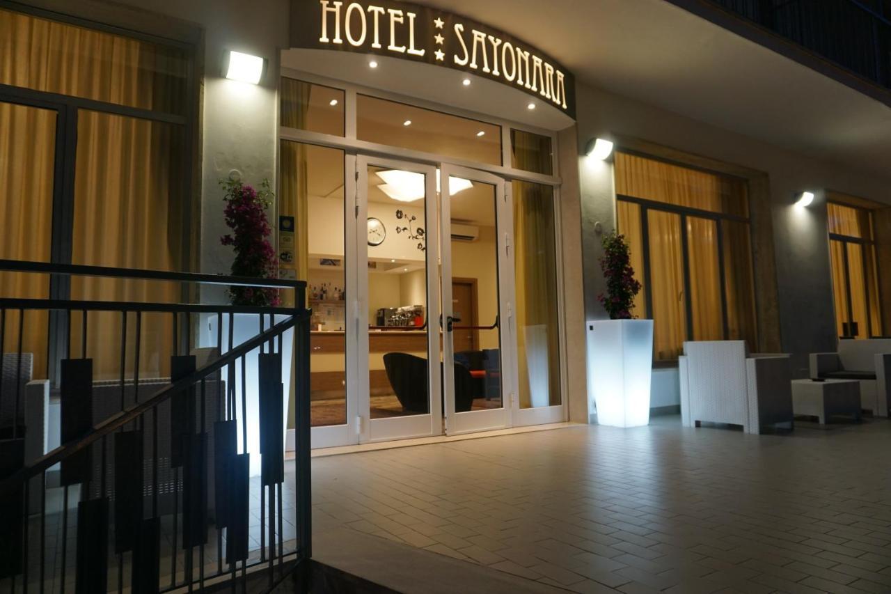Hotel Sayonara Milano Marittima Exterior foto